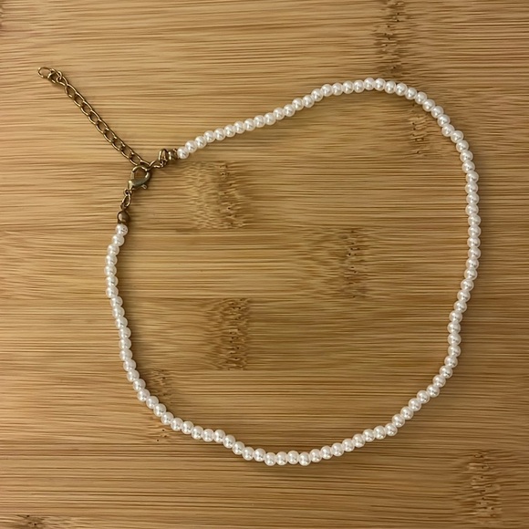 Pearl Choker Necklace - Picture 2 of 2